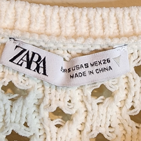 Zara Cream Ruffled Knit Sweater - Picture 2 of 4